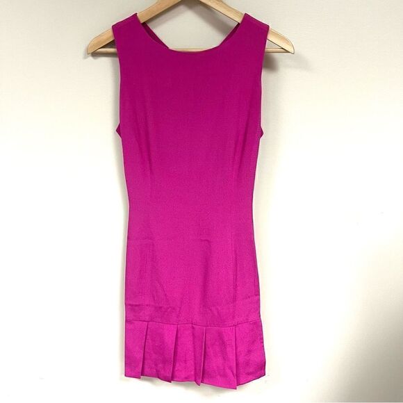 TAHARI fushia mini dress with cut out back Sz 2 - Picture 1 of 8